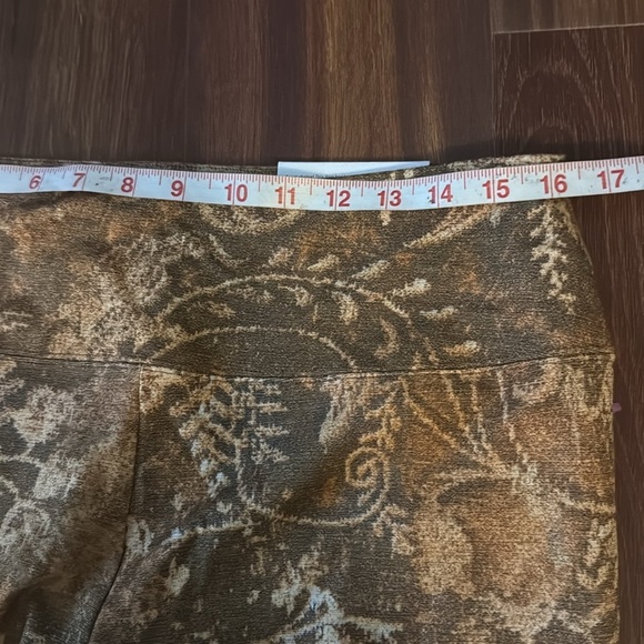 Soft Surroundings Floral Leggings Size 14P-16P - Picture 4 of 7